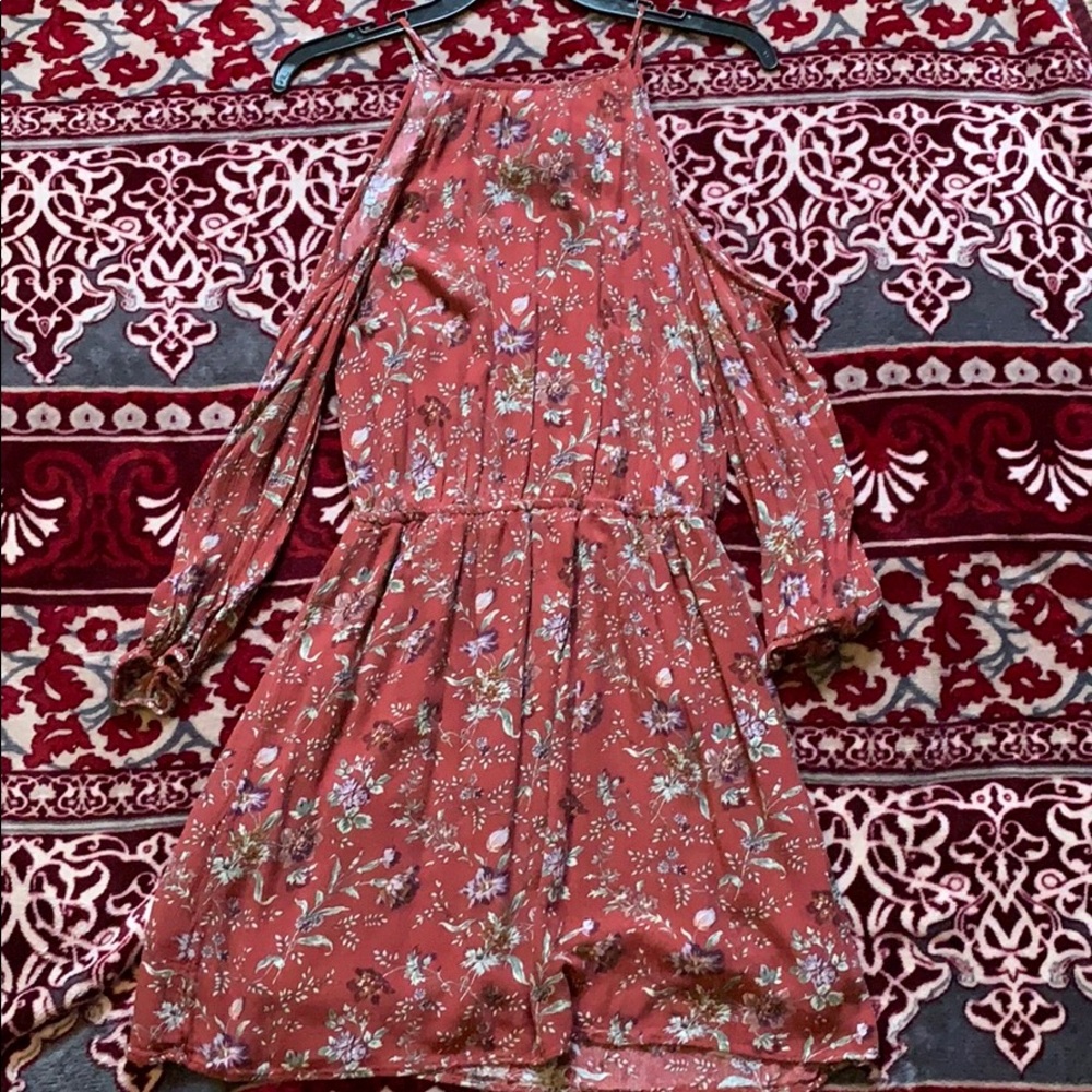 American Eagle Floral Open Shoulder Dress